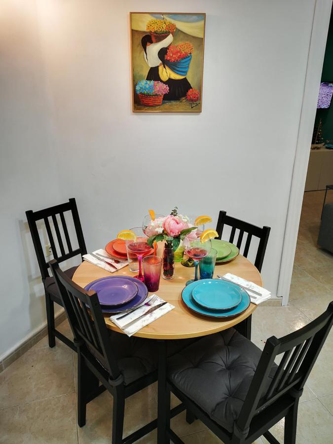 Apartamento Junto A Calle Larios Malaga Exterior photo